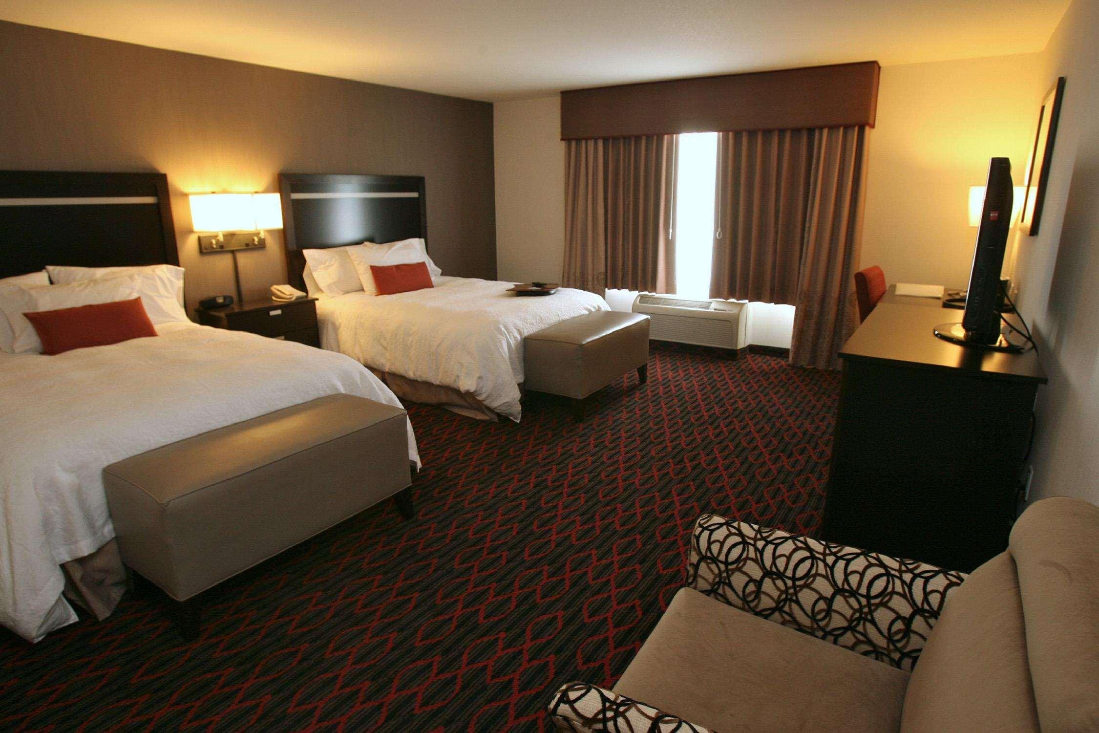 Hampton Inn&Suites Red Deer Penhold Kamer foto